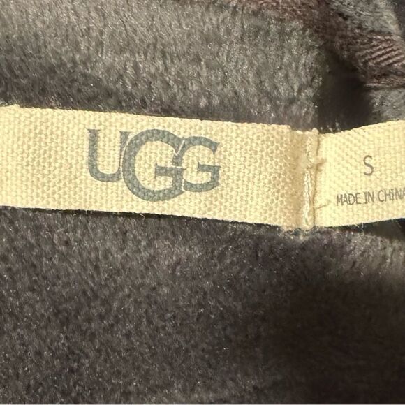 UGG Shanara Velvet Fleece Sweatshirt. Size Small - Picture 9 of 14
